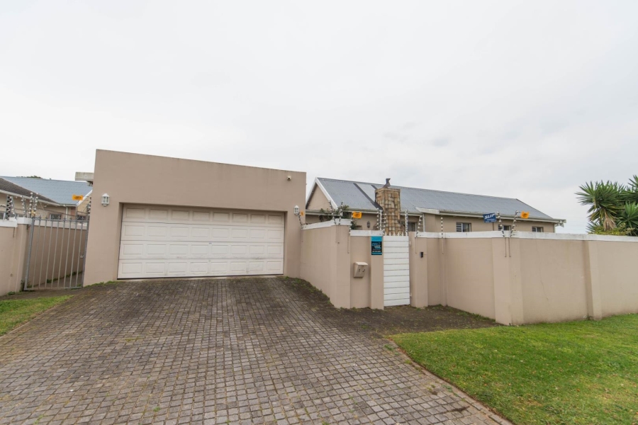 4 Bedroom Property for Sale in Walmer Heights Eastern Cape